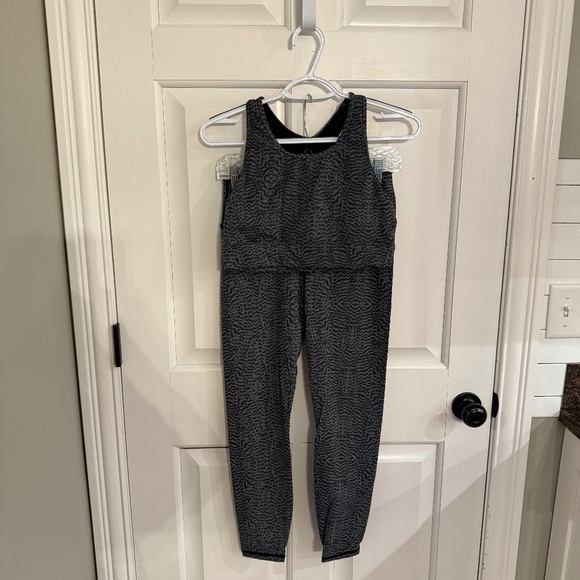 Varley SET Berkeley Bra and Luna Leggings Nocturnal Feathers 31976 - Picture 6 of 16